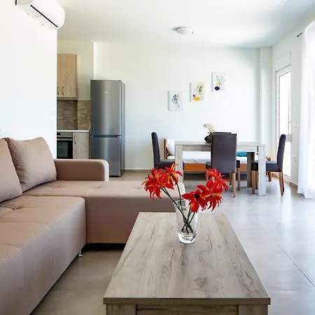 Iconic *